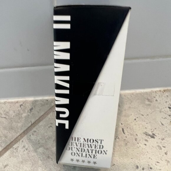New in Box: IL Makiage WOKE UP LIKE THIS Flawless Base Foundation Shad #30 - Picture 2 of 9